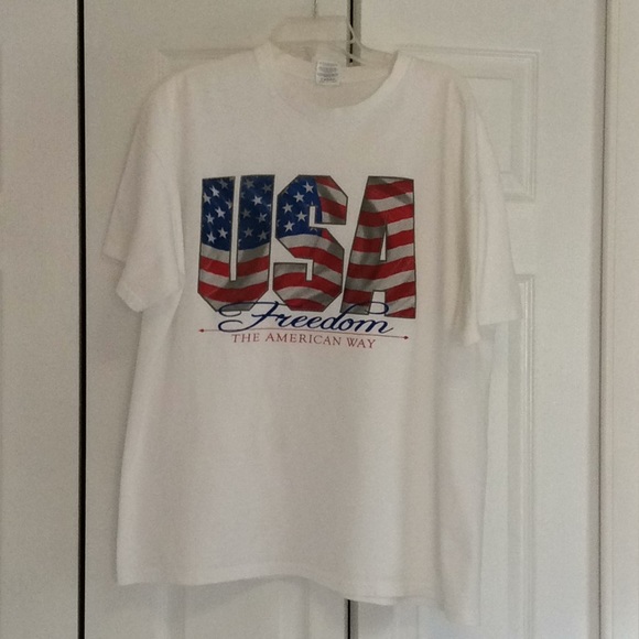 Gildan Other - Men’s t shirt